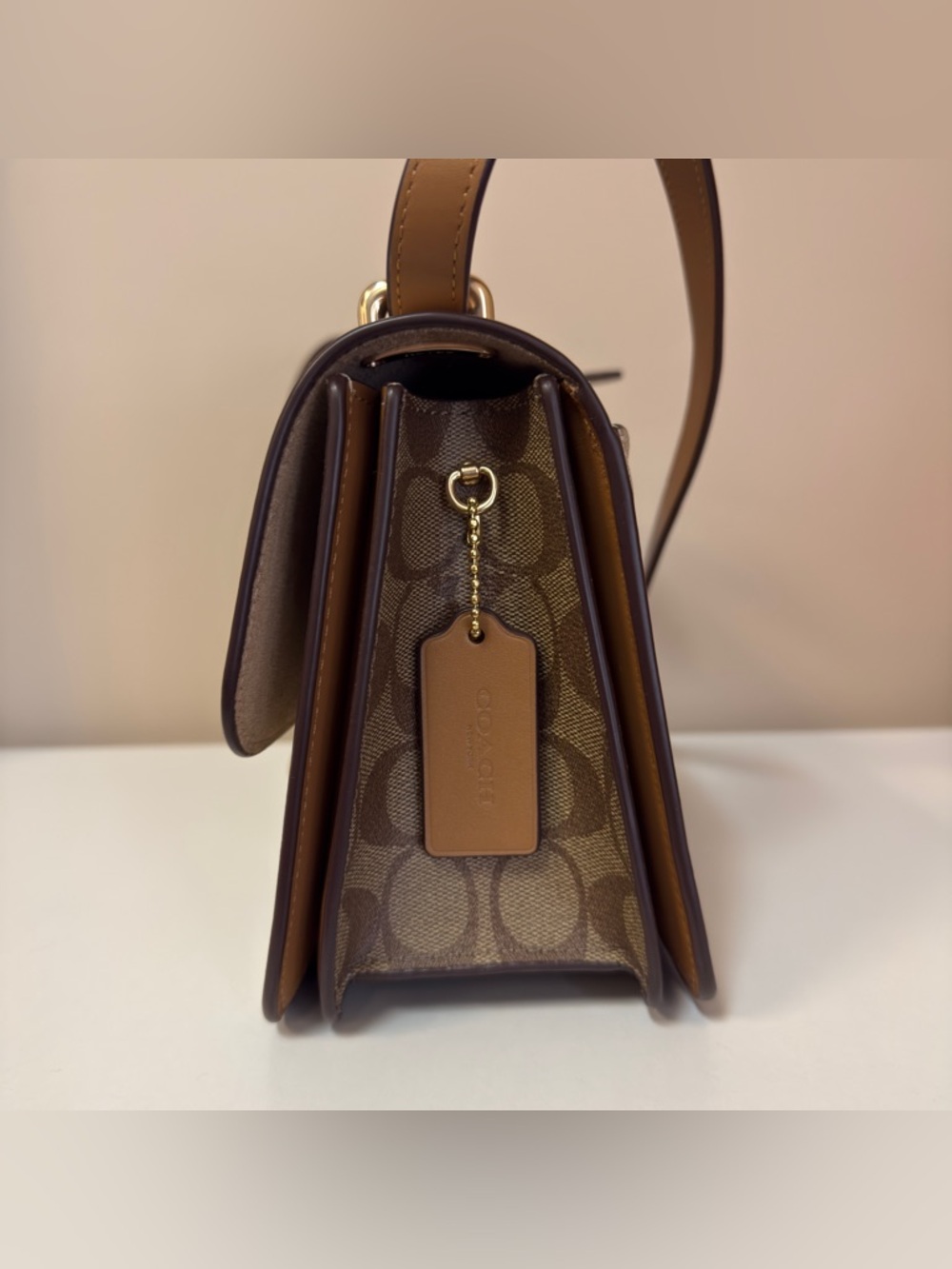 Coach CR331 SIG BLCK MORG LG XBO - Picture 5 of 15